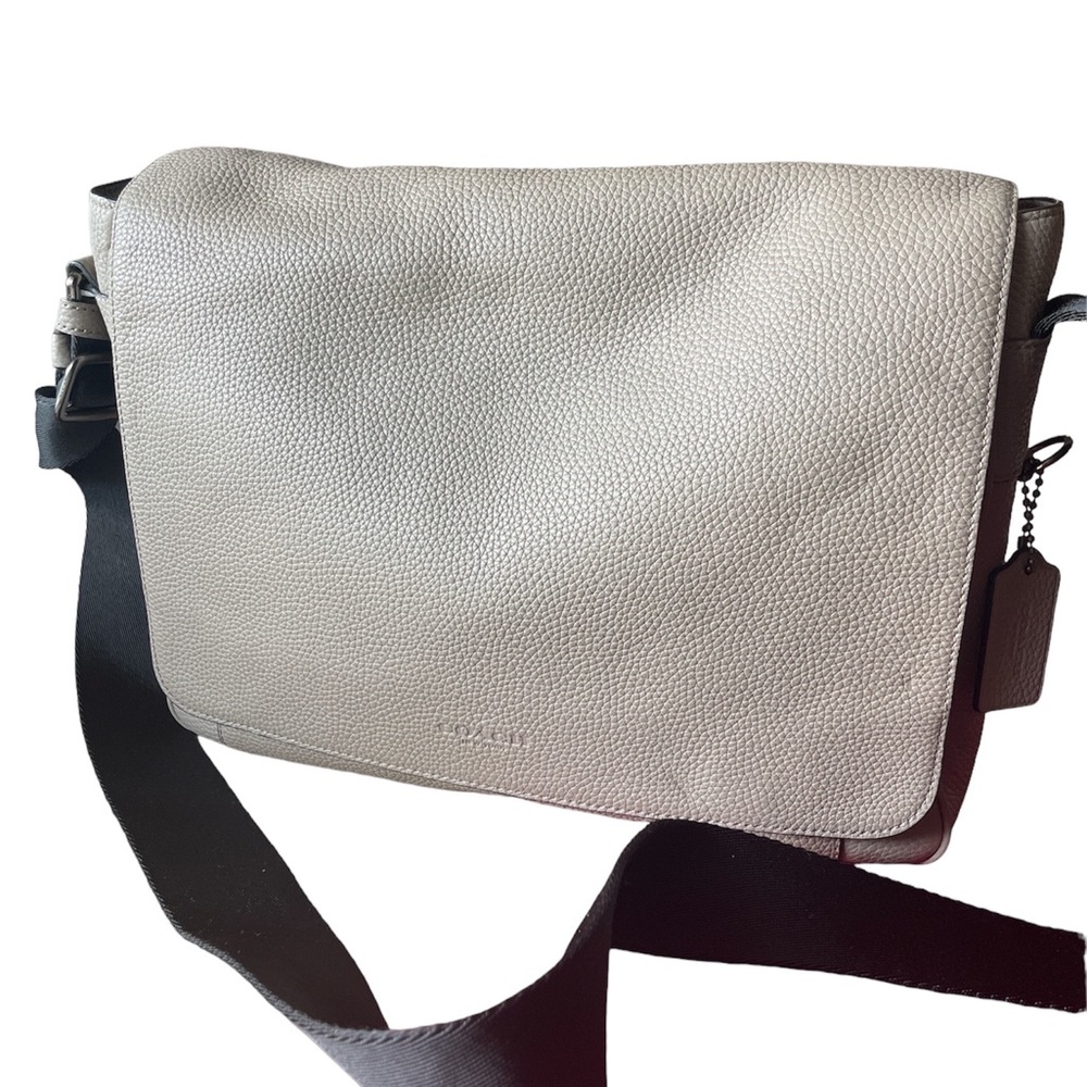 Coach Classic Crossbody bag.